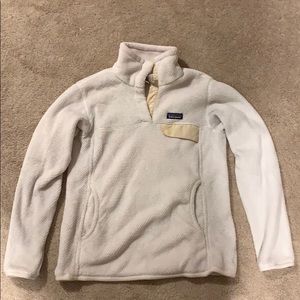 Women’s White Patagonia Fleece (Medium)